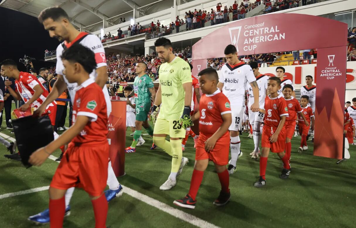 ¿Liga Deportiva Alajuelense o Real Estelí? El premio directo por ganar la Copa Centroamericana es de $200.000.