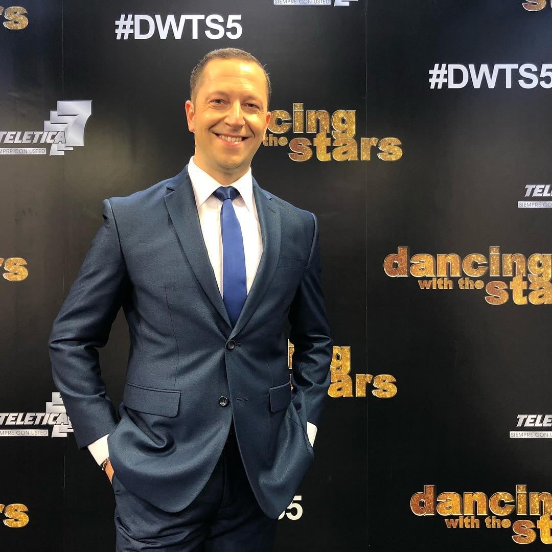 Bailarín español Isaac Rovira, juez de Mira quién baila 2024 de Teletica