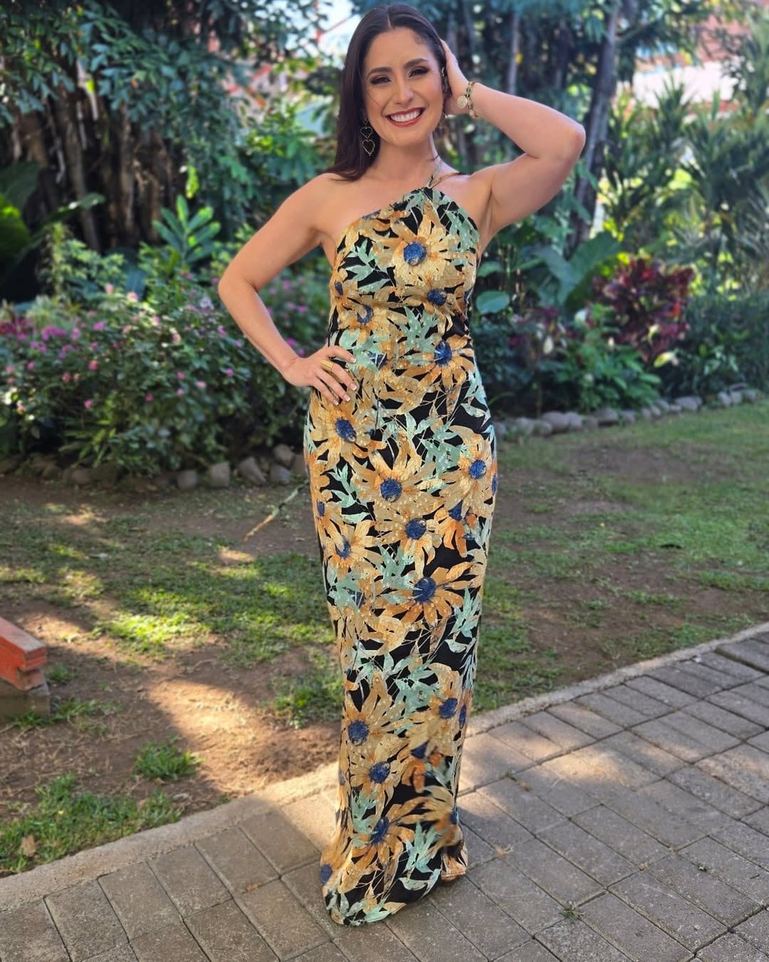 Natalia Monge está muy ilusionada y feliz con el proyecto que está por lanzar y que representa su chineo de “mamá adoptiva y manager” para Marta Emilia, sin duda su personaje más popular y querido por el público.