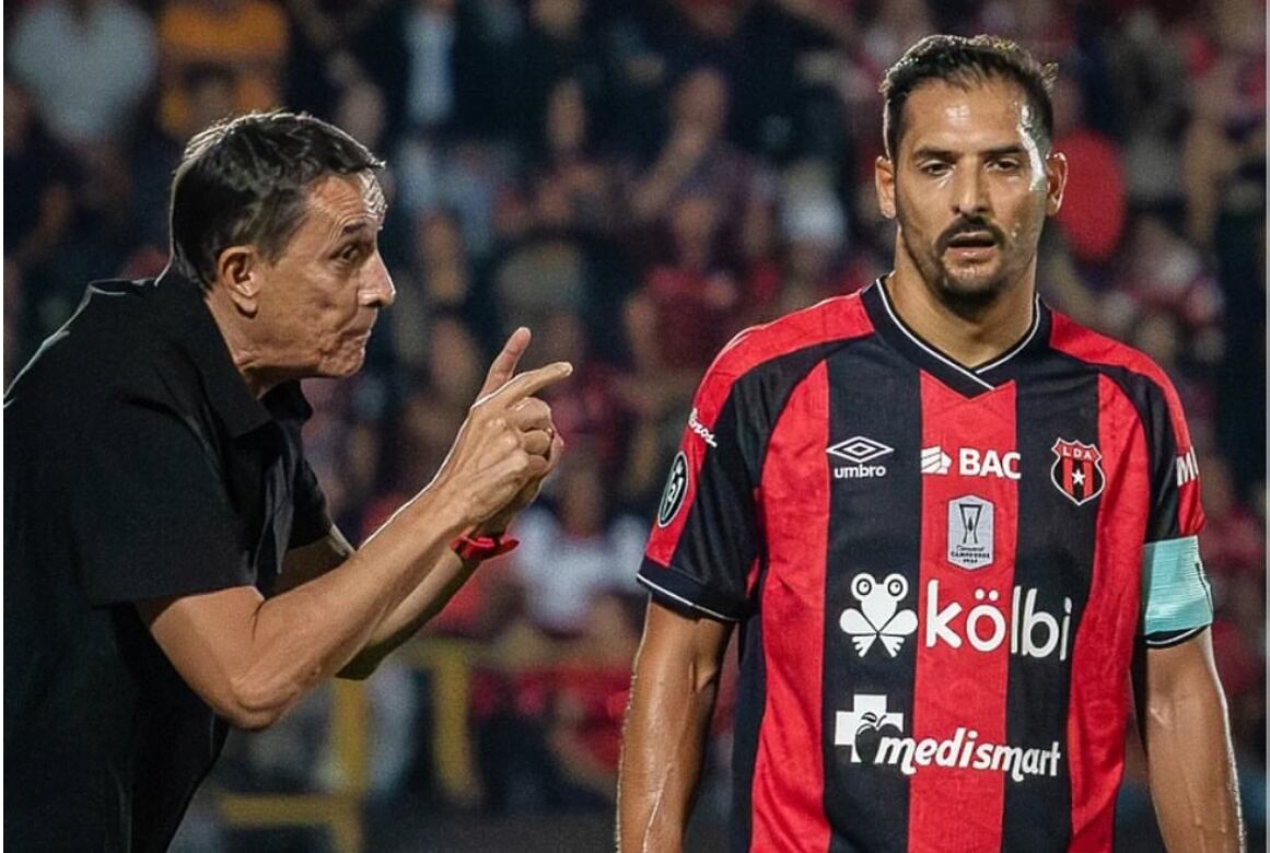 Celso Borges fue el tercer jugador de Liga Deportiva Alajuelense en pronunciarse públicamente por la salida de Alexandre Guimaraes y su cuerpo técnico.