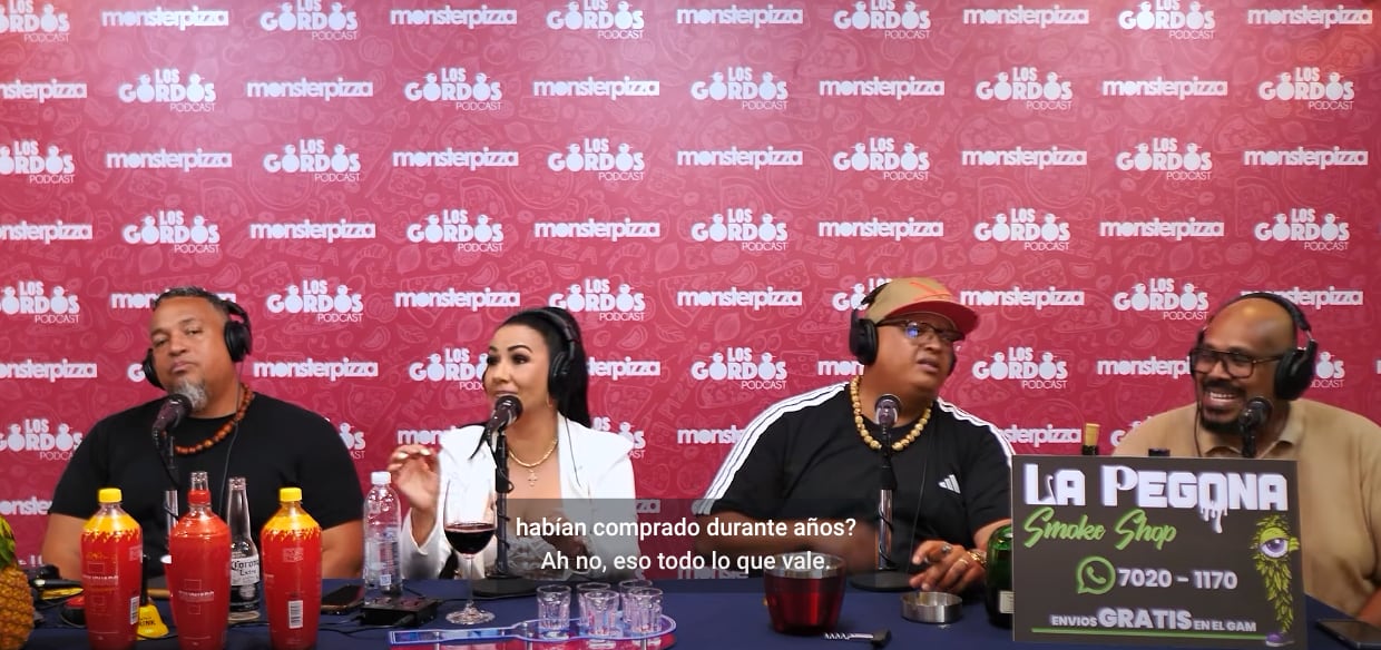 La cantante Elena Umaña estuvo de invitada en Los Gordos Podcast, de Toledo, donde le tiró duro a Henry Moya, su exesposo y dueño de Kalúa.