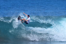 Cinco surfistas ticos luchan por llegar a la final de la Serie de Calificación de la Liga Mundial de Surf