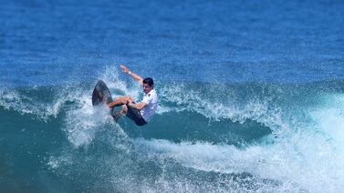 Cinco surfistas ticos luchan por llegar a la final de la Serie de Calificación de la Liga Mundial de Surf