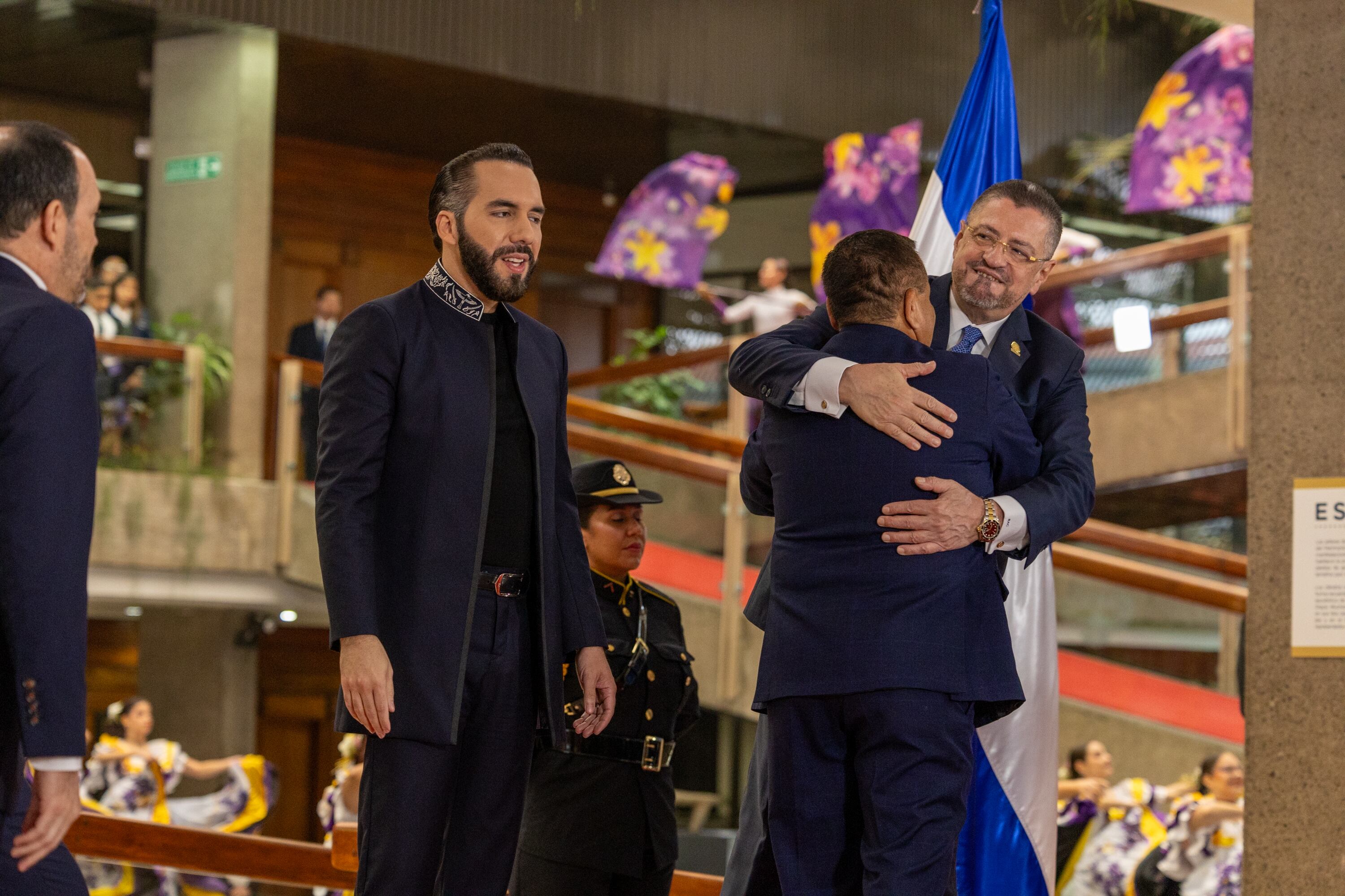11/11/2024, San José, Casa Presidencial, el presidente Rodrigo Chávez recibe en casa presidencial al presidente de El Salvador Nayib Bukele.