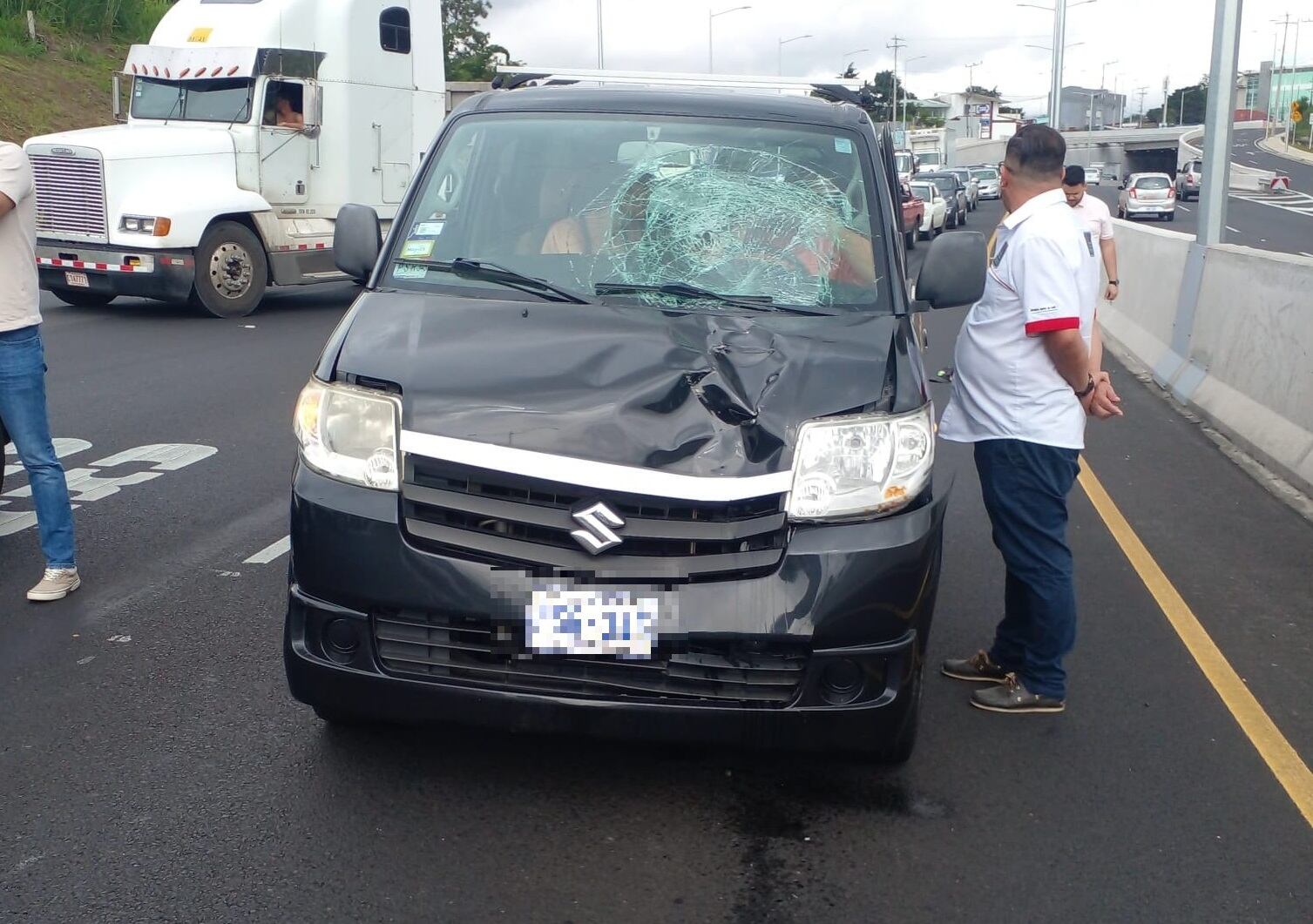 Fallecido por atropello en circunvalación. Foto cortesía.