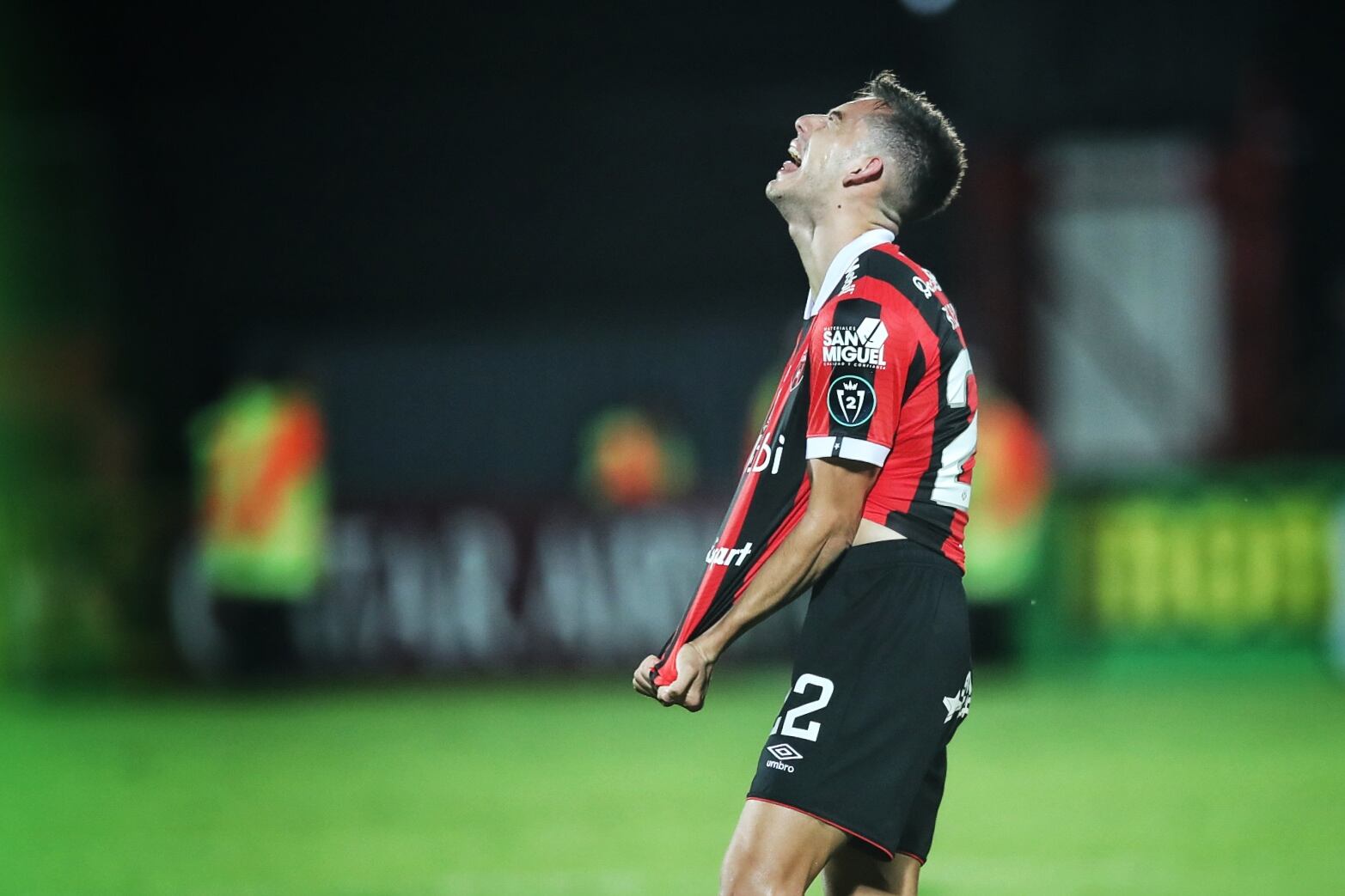 12/03/2024/ juego de vuelta entre Liga Deportiva Alajuelense vs New England Revolution por la CONCACAF Champions Cup en el estadio Alejandro Morera Soto donde el técnico Alexandre Guimarães vuelve al fútbol de Costa Rica dirigiendo a la Liga / Foto John Durán