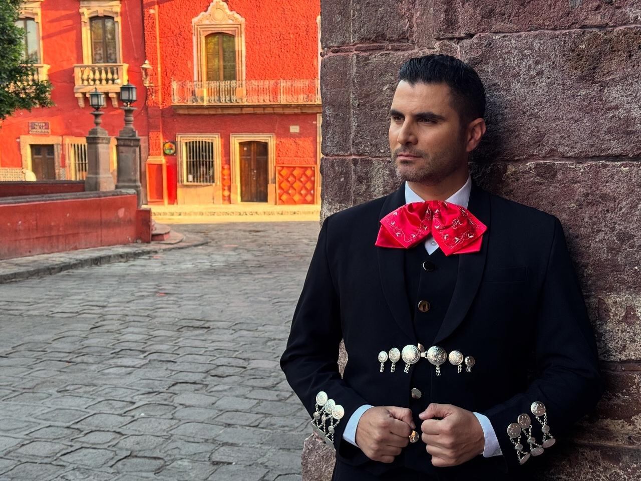 Joaquín Yglesias, cantante nacional y juez de Nace una estrella de Teletica