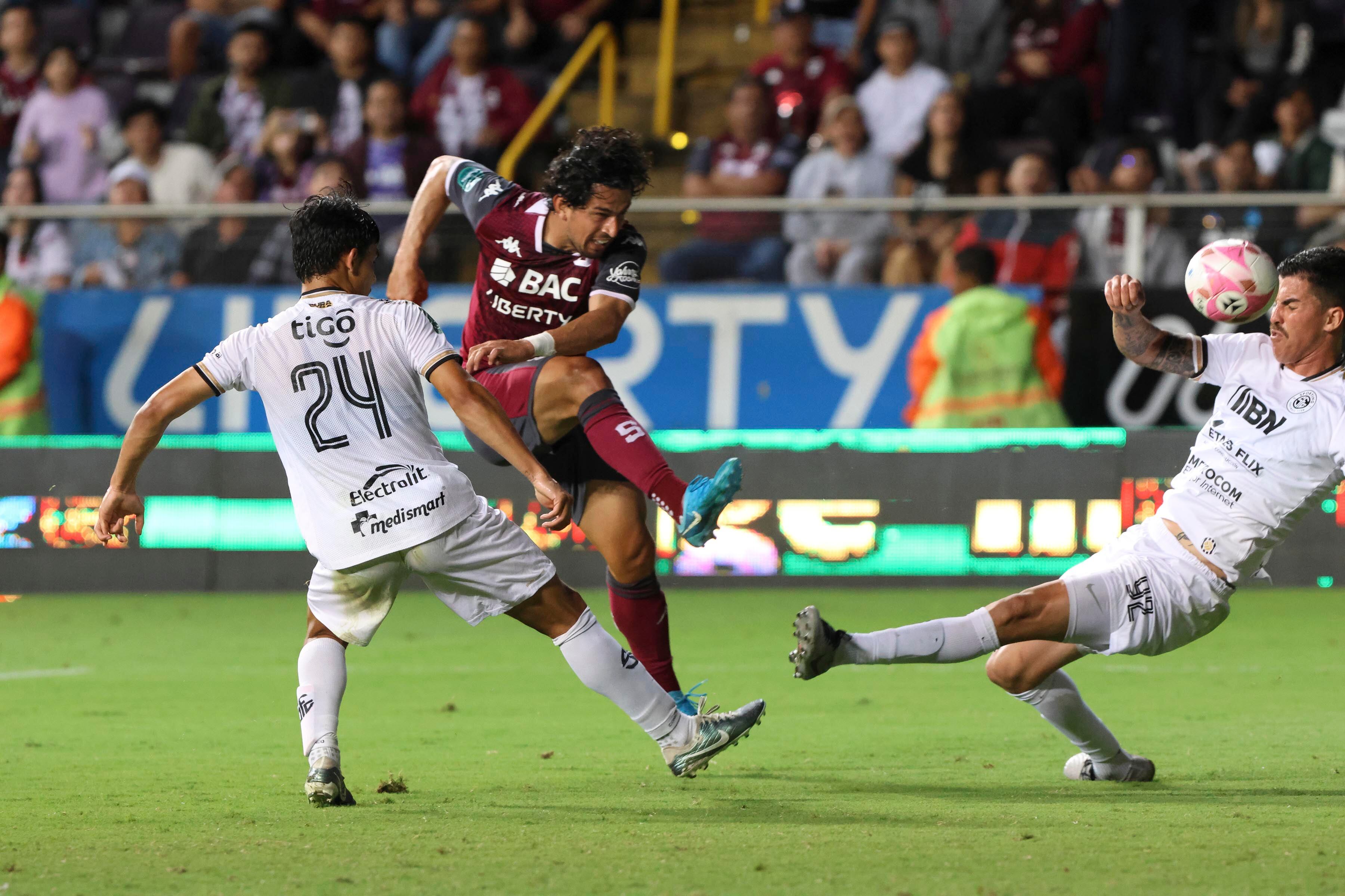 Saprissa vs Sporting
