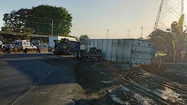 Trabajador que sobrevivió a mortal accidente con contenedor en Limón cuenta cómo escapó de la muerte