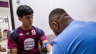Hijo de ídolo del Saprissa y hermano de goleador manudo hacen pretemporada con el equipo morado