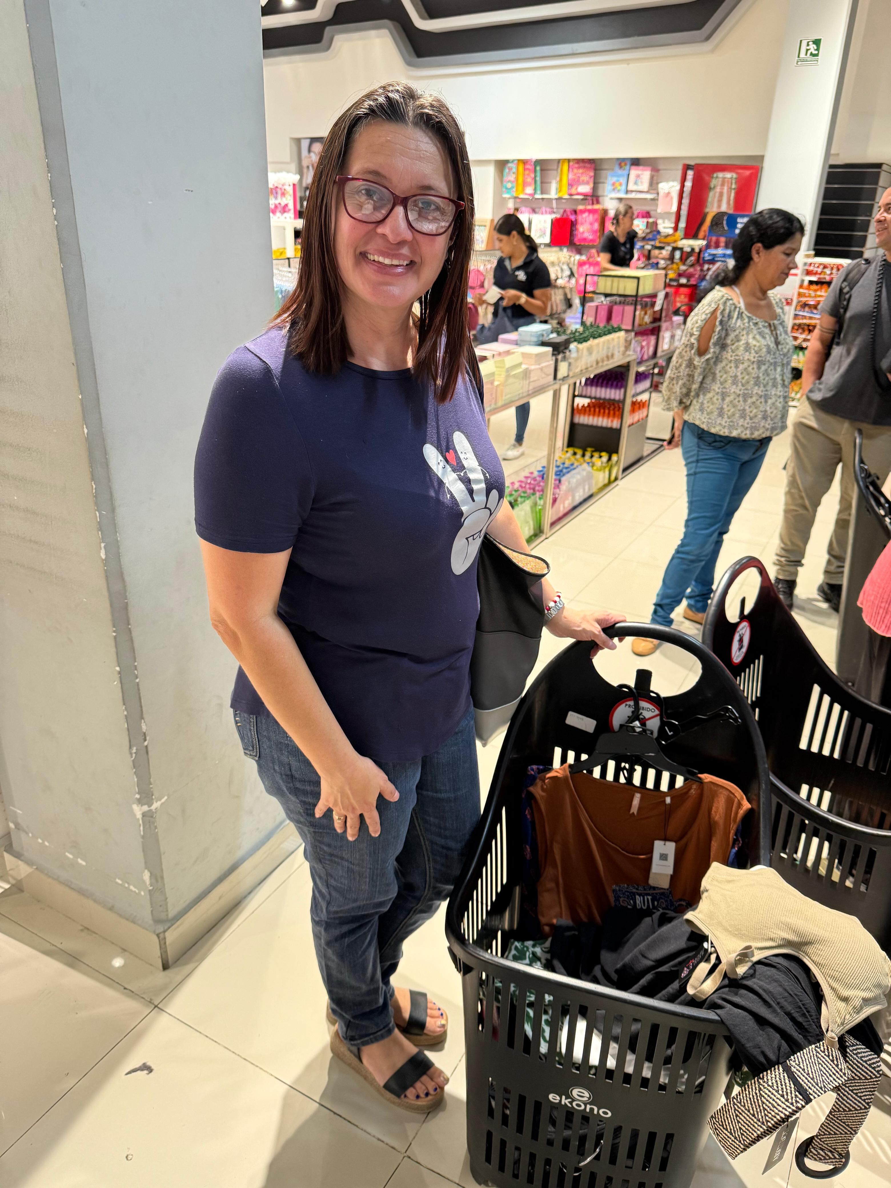 ¡Gracias mamá! Fue la promoción para el Día de la Madre 2025 en la cual La Teja rindió homenaje a 4 mamitas, dándoles regalos de patrocinadores y dándoles una experiencia Perfil ya que saldrán en la revista Perfil de setiembre del 2025. El martes 12 de agosto del 2025 vivieron un día de alegría, regalos y sorpresas.