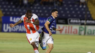 Nuevas imágenes del VAR darían giro al gol anulado por el que tanto reclamó Cartaginés ante Herediano