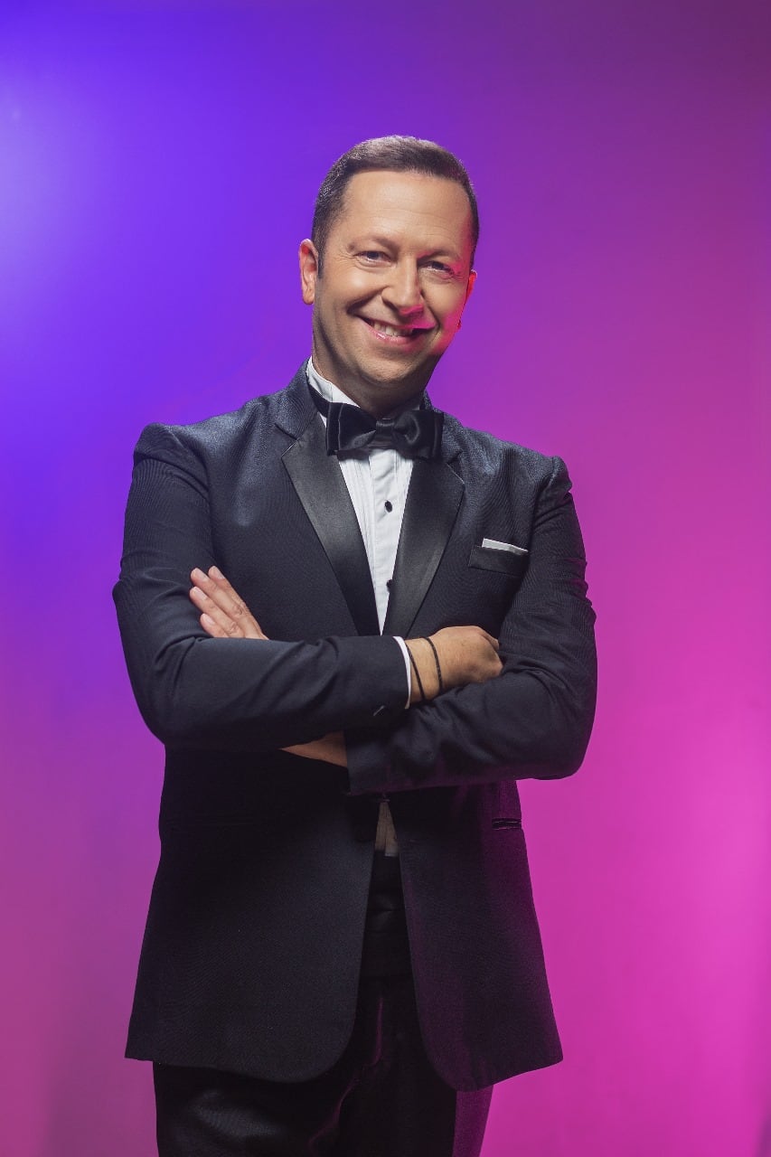 Isaac Rovira, bailarín español y juez de Mira quién baila 2024 de Teletica