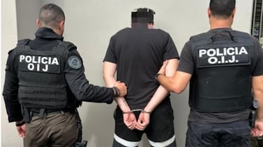 Decomisan uniforme de Fuerza Pública en casa de muchacho que habría tratado de matar a hombre en bar