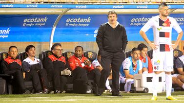 De última alineación que hizo Óscar Ramírez en Alajuelense aún sobrevive un jugador