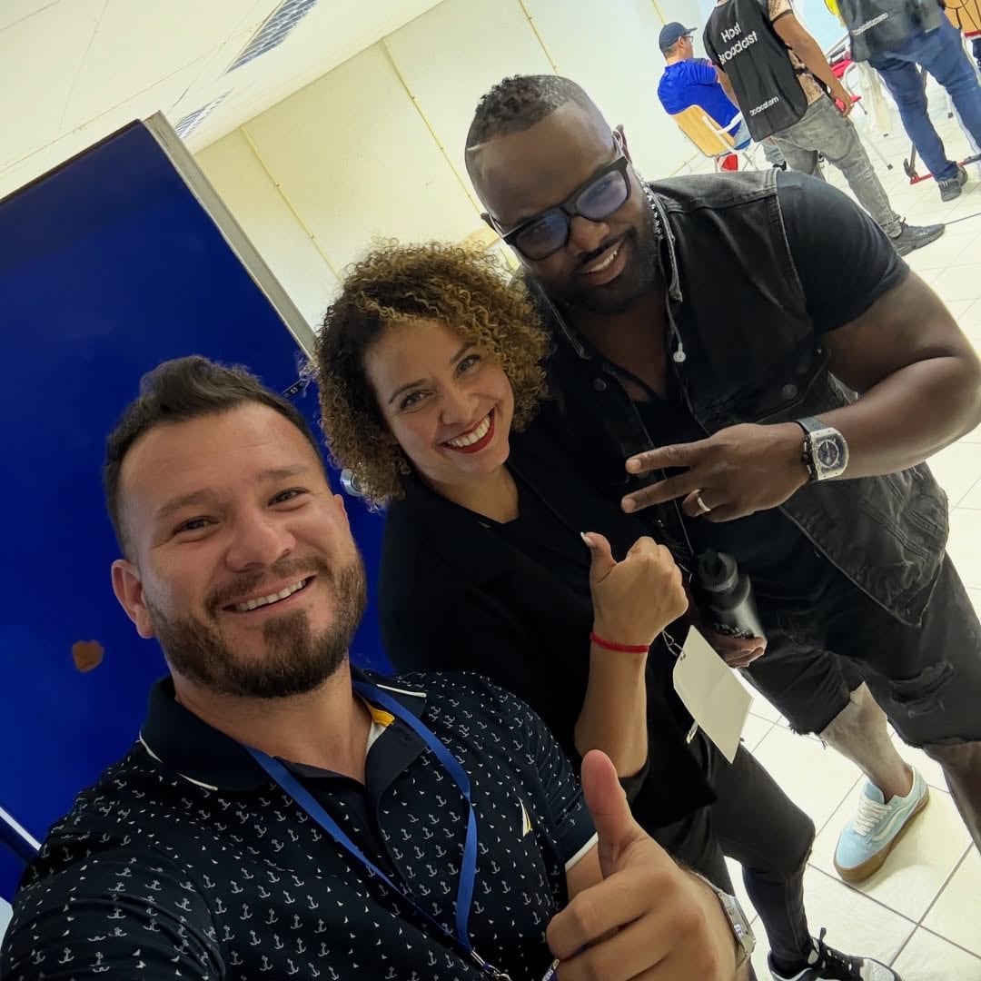 Jorge Alejandro Castro, con María Trinidad y su esposo.