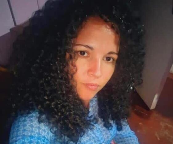 Loida Villalobos Gamboa, de 34 años, murió asesinada a tiros. Se detuvo como sospechoso a su esposo, con quien tenía tres hijos y estaban casados desde el 2010. (Foto: tomada de redes)