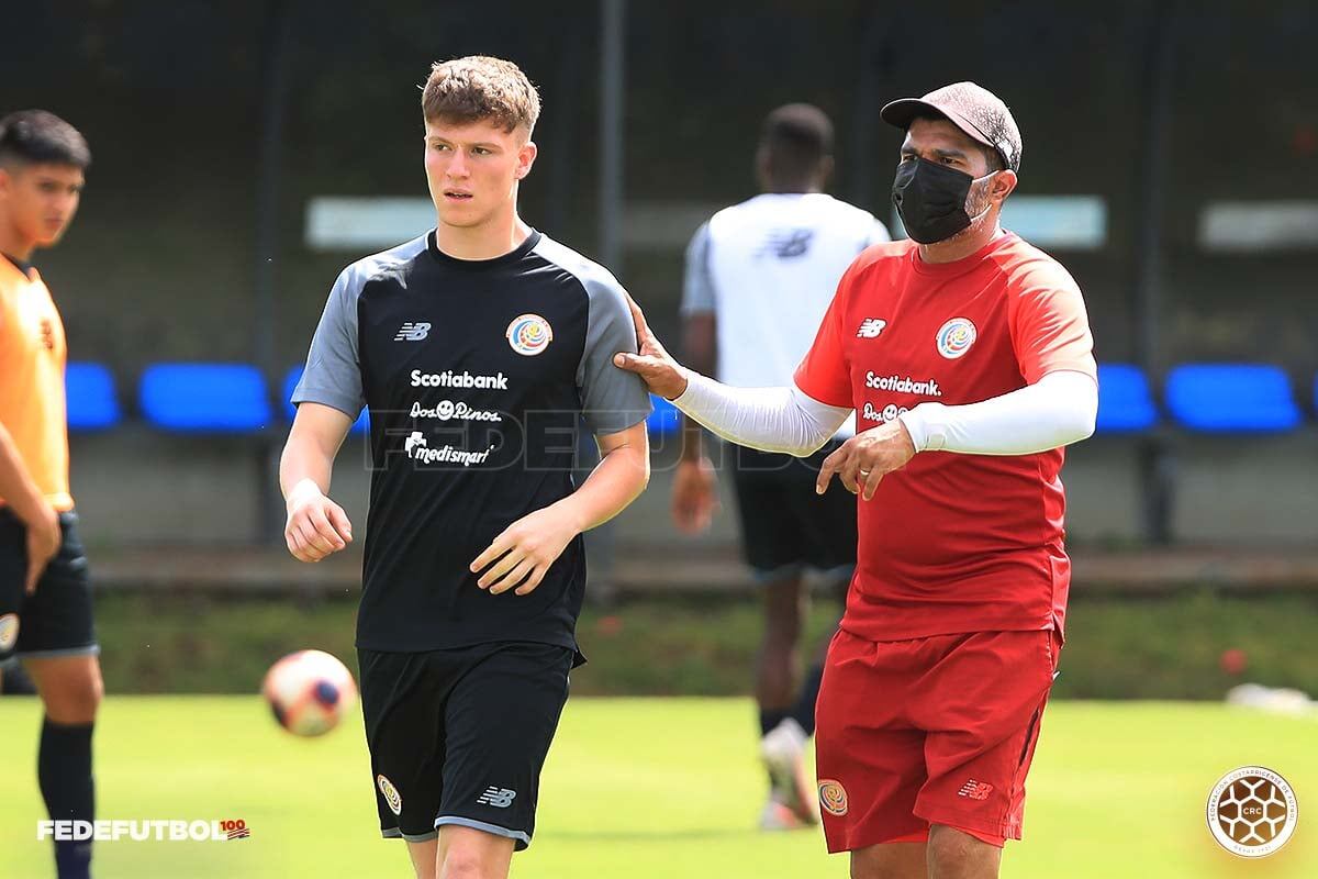 Michael Hossli, selecciones menores