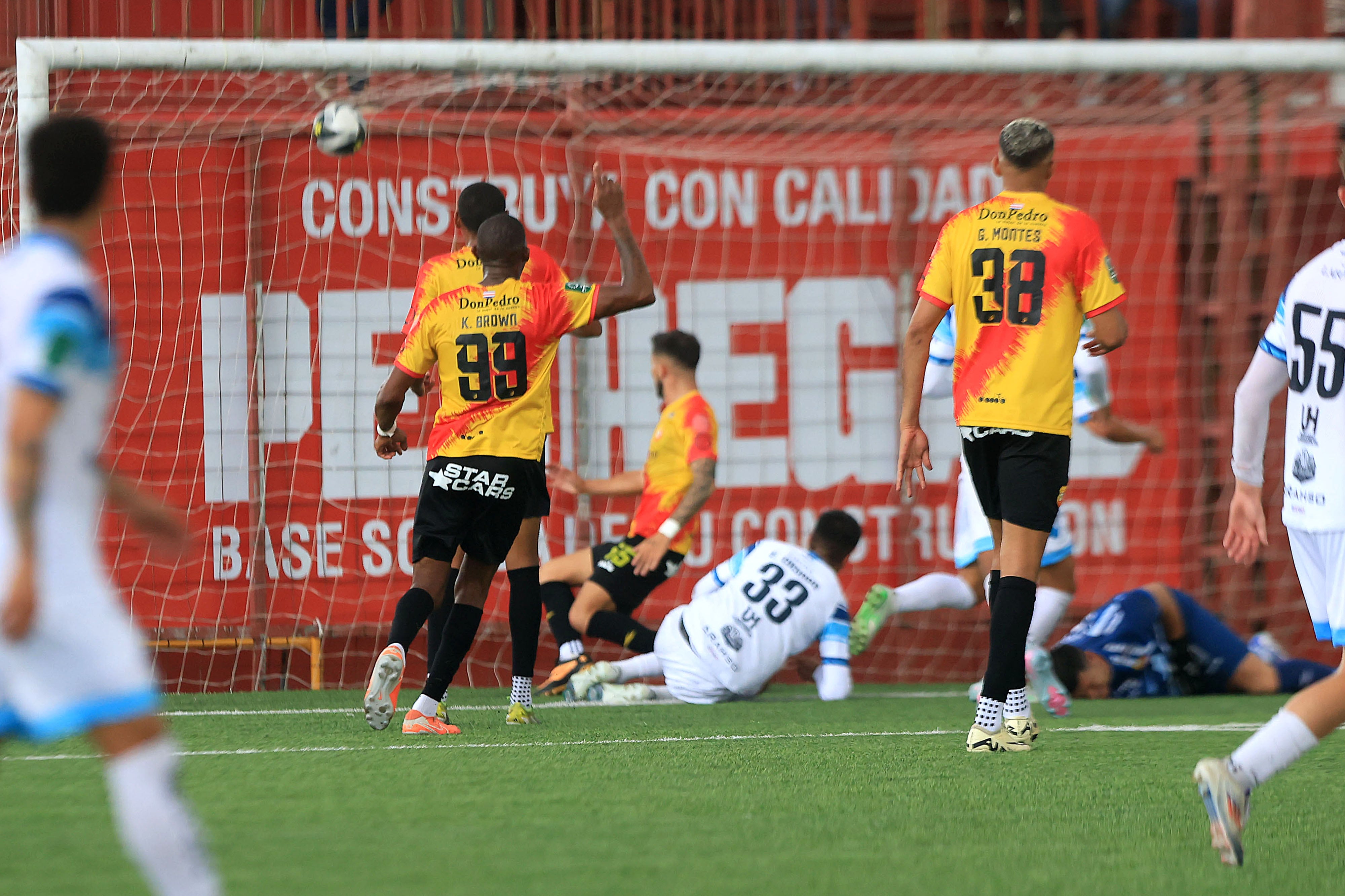 Herediano vs. Santa Ana