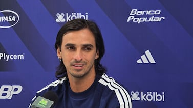 Bryan Ruiz ya firmó y es el nuevo técnico de la Selección Nacional