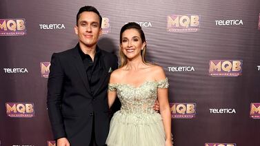 Critican vestido de periodista de Teletica y hasta la mamá de Keyla Sánchez salió rascando