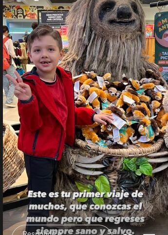 Presentador Yiyo Alfaro y su familia.