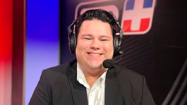 Periodista de Teletica Radio tuvo su primer celular gracias a un concurso del 7