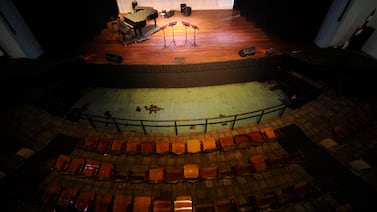 Teatro del Castella: Venta del teatro provocó grandes y originales manifestaciones