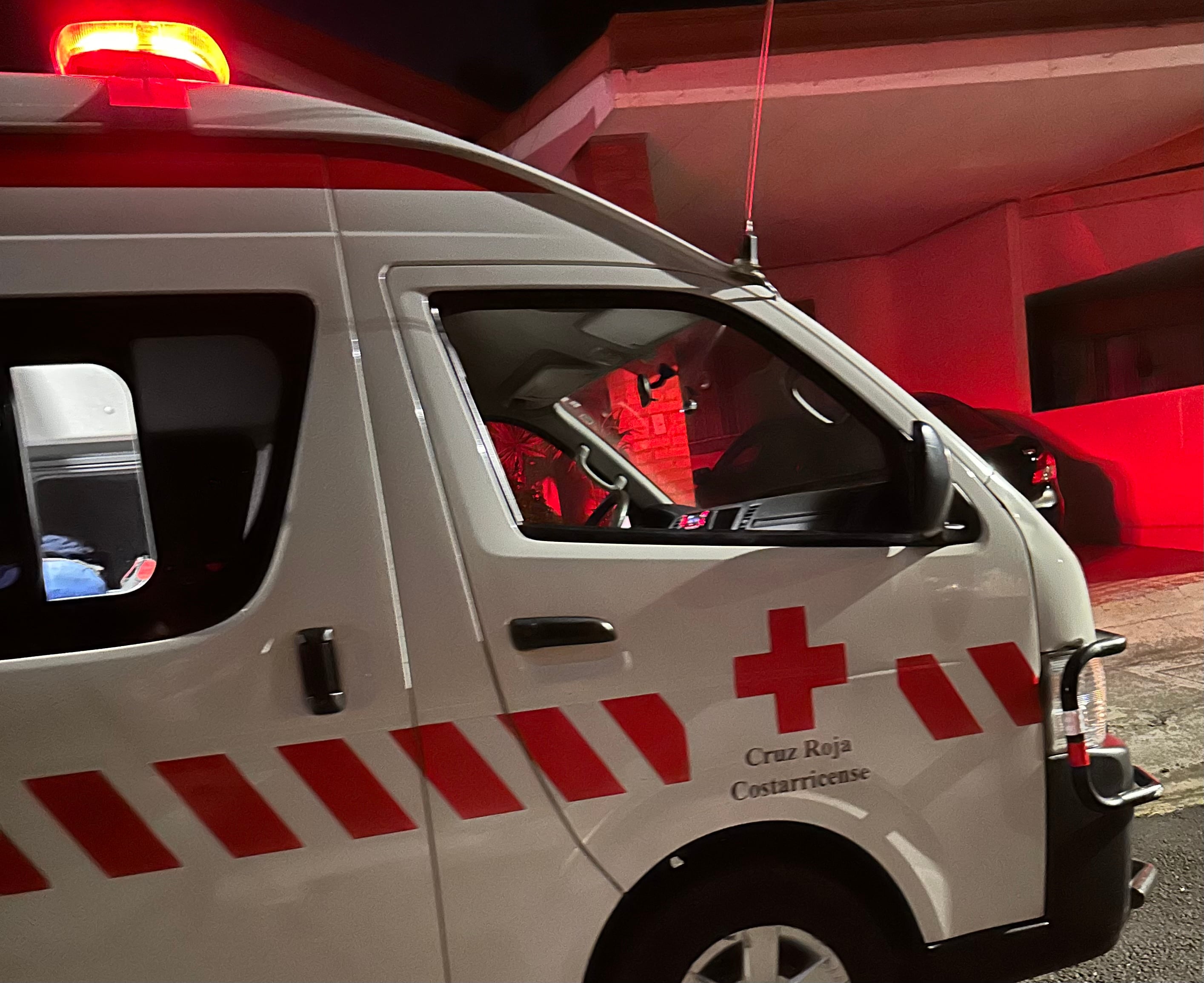 Ambulancia cruz roja