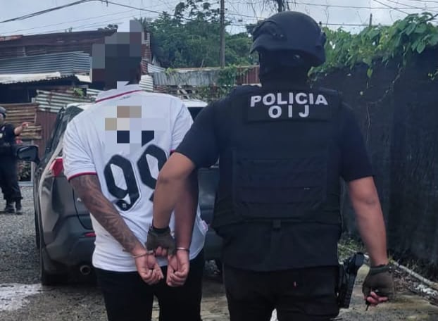 Dos detenidos por delito de extorsión y una por el delito de amenazas agravadas.Foto: OIJ