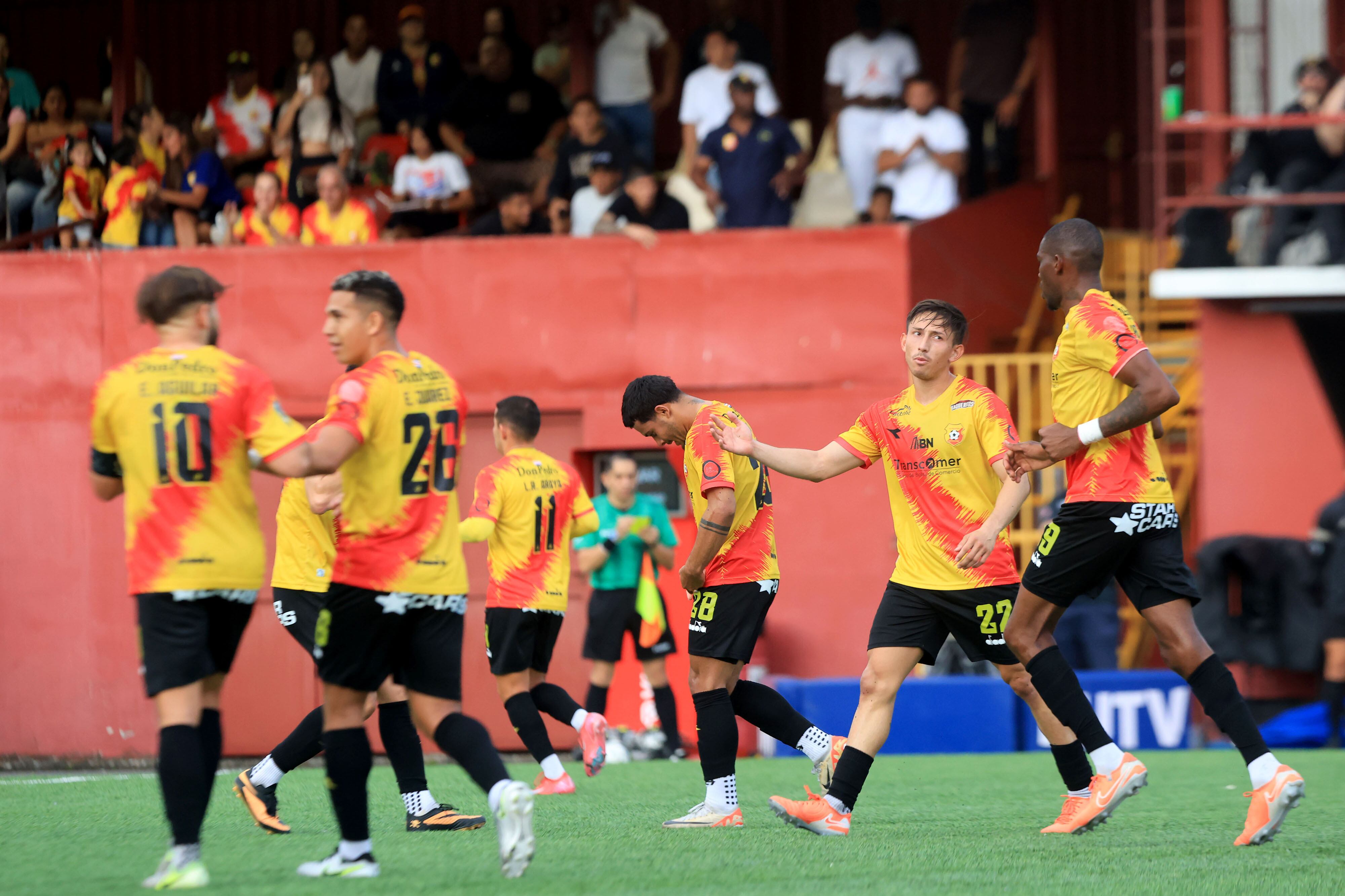 Herediano vs. Santa Ana