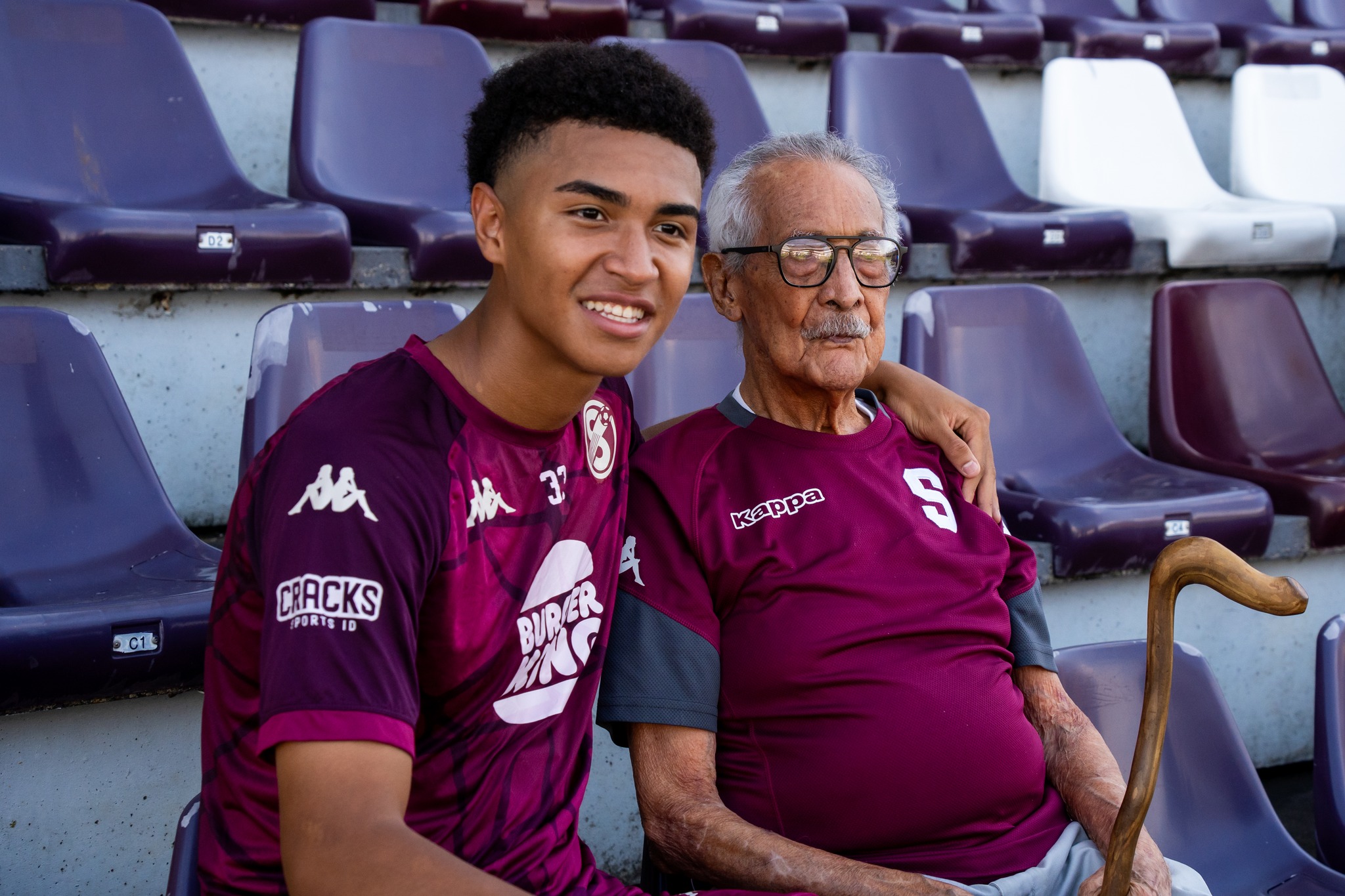 Los jugadores del Saprissa Alberth Barahona y Kenay Myrie reaparecieron con el primer equipo. Facebook Saprissa.
