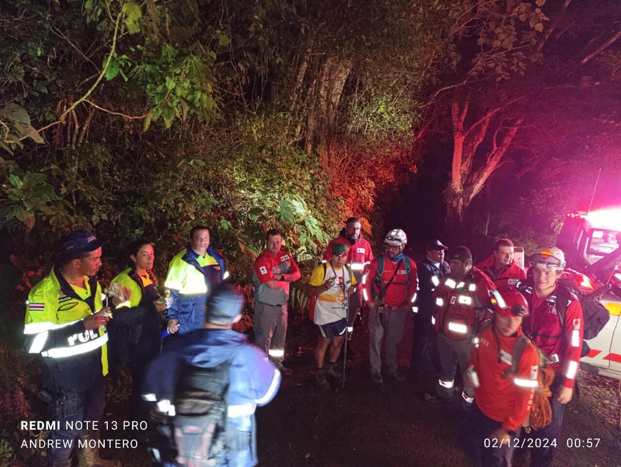 Un grupo de búsqueda encontró al hombre perdido pasadas las 11 p.m. de este domingo. Foto CRC Santa Ana.