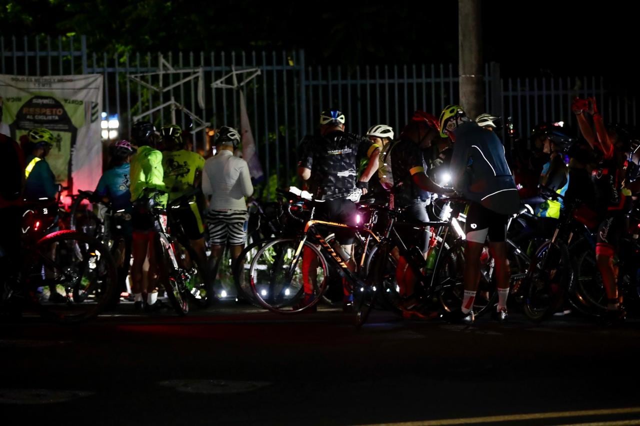 Vigilia de ciclistas para pedir justicia por liberación de hombre condenado por atropello de Lucia Mata. Foto José Cordero.
