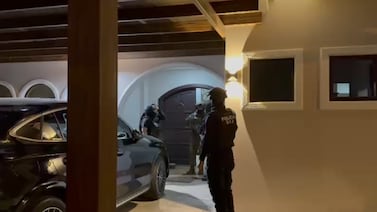 OIJ detiene a empresario dueño de reconocido hotel y empresa de transporte turístico de lujo como sospechoso de lavado de dinero