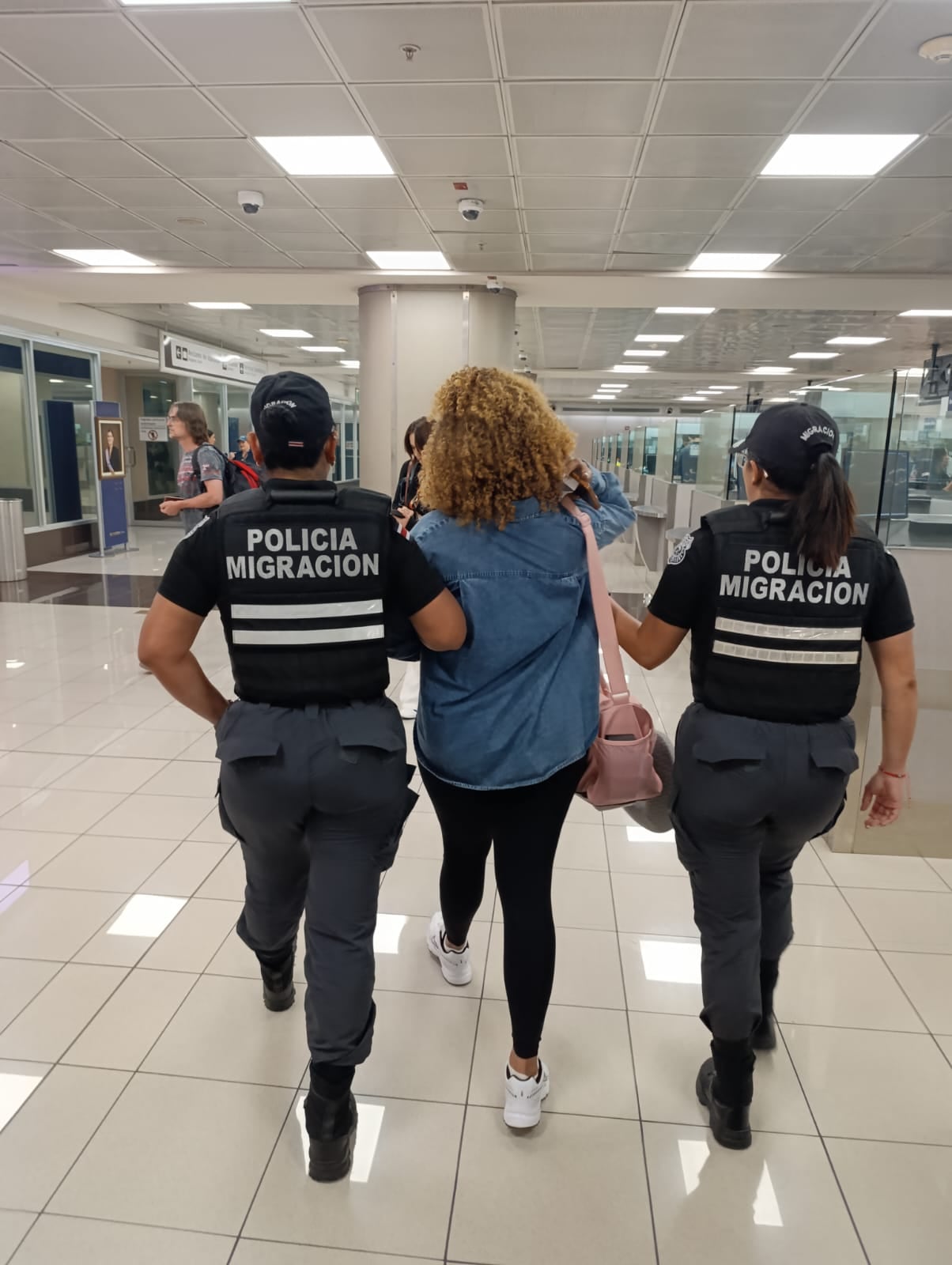 Capturaron a esposa de alias Pecho Rata