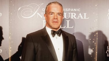 Empresa asignó obra millonaria a firma del presidente de Miss Universo mientras padre de Fátima Bosch trabajaba en la petrolera