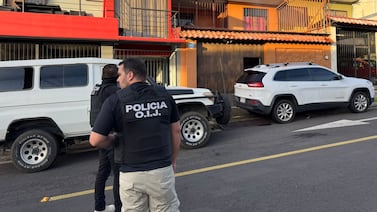 Esposos sospechosos de hacer préstamos gota a gota se movilizaban en impresionantes carros