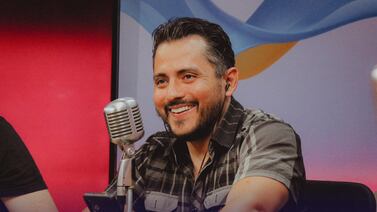 El curioso amuleto con el que locutores de Pelando el Ojo mantienen cerca a José Ricardo Carballo