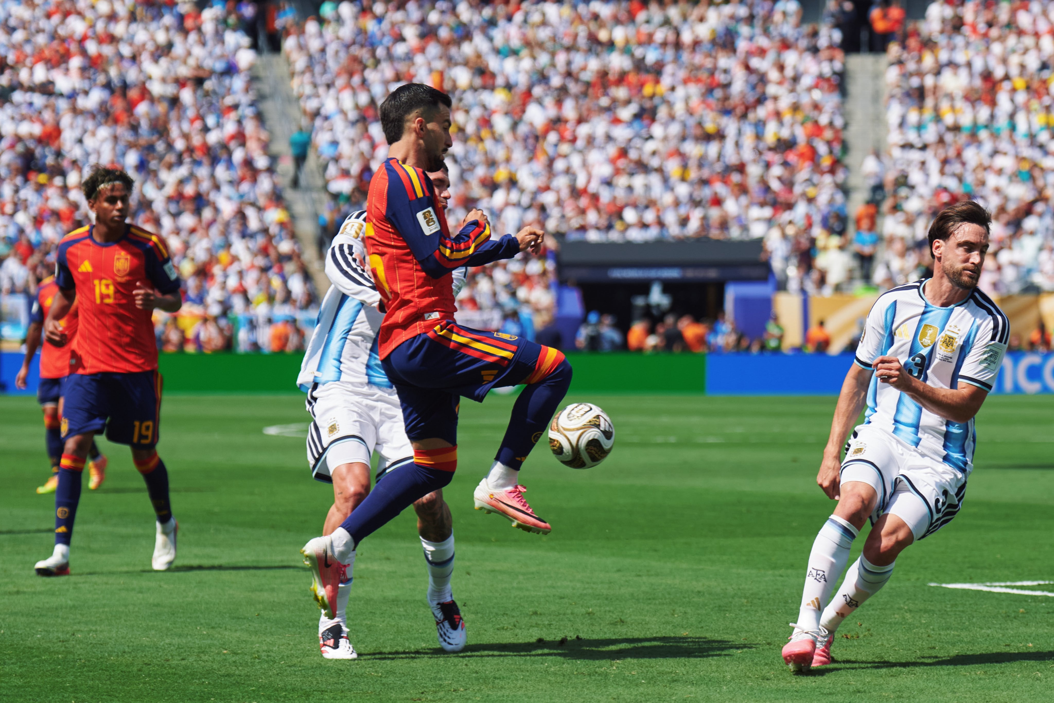 La final del Mundial 2026 continúa con un suspenso total y el partido no cambia: España tiene la pelota y Argentina se defiende.