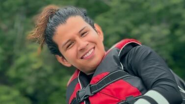 Davis Núñez superó un nuevo reto con su monociclo eléctrico, pero por poco se congela