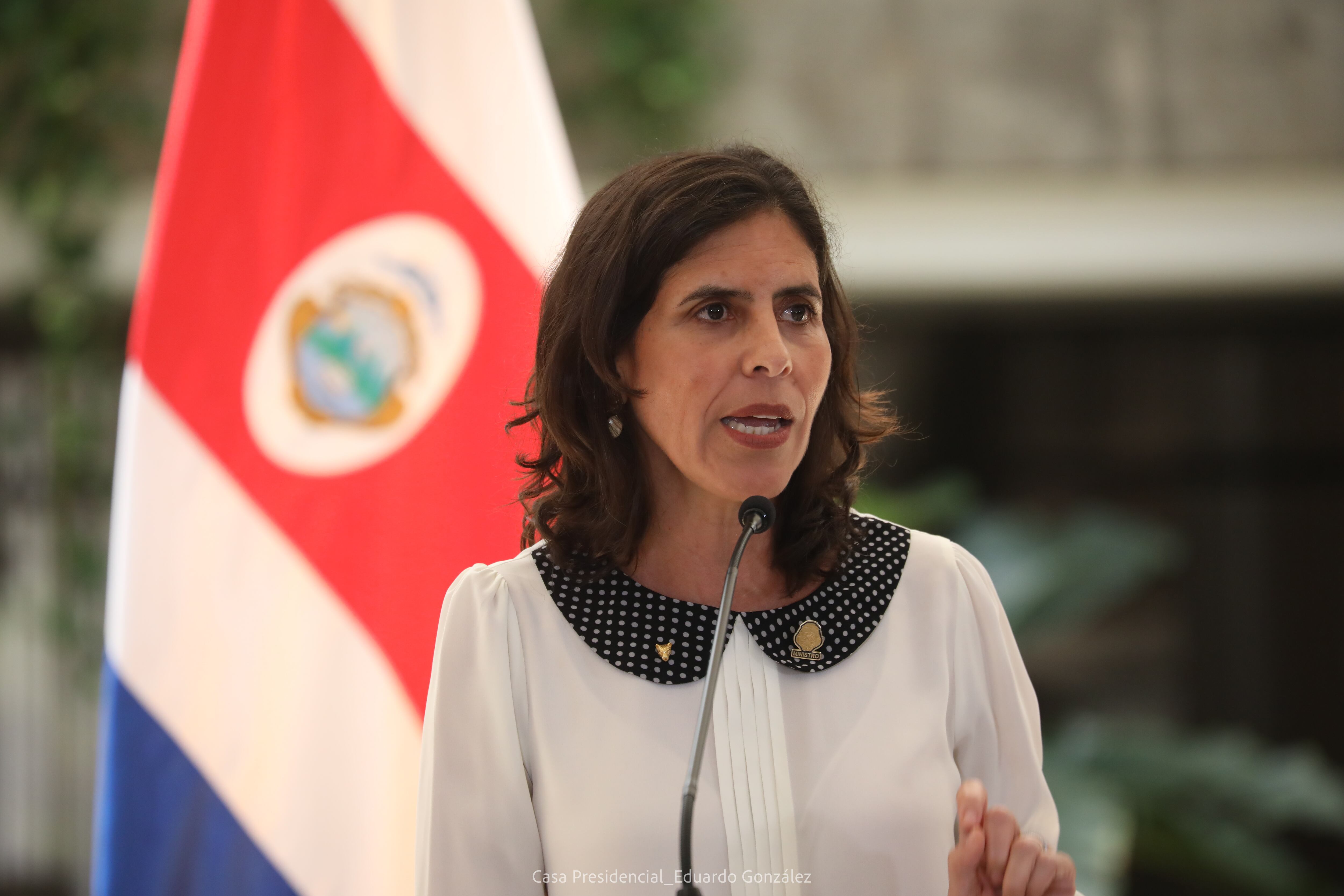 Imágenes de la conferencia de prensa del gobierno de Rodrigo Chaves del 2 de abril del 2025.