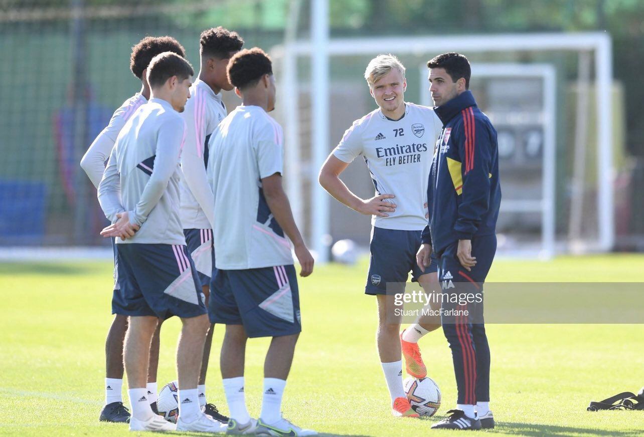 Elian Quesada, Arsenal, costarricense