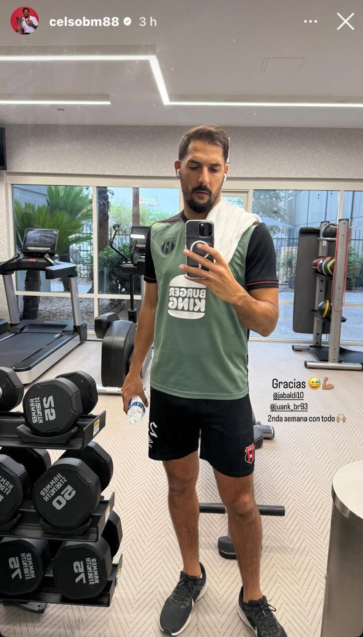 Celso Borges se mantiene entrenando pese a no estar en el inicio de la pretemporada de Alajuelense.