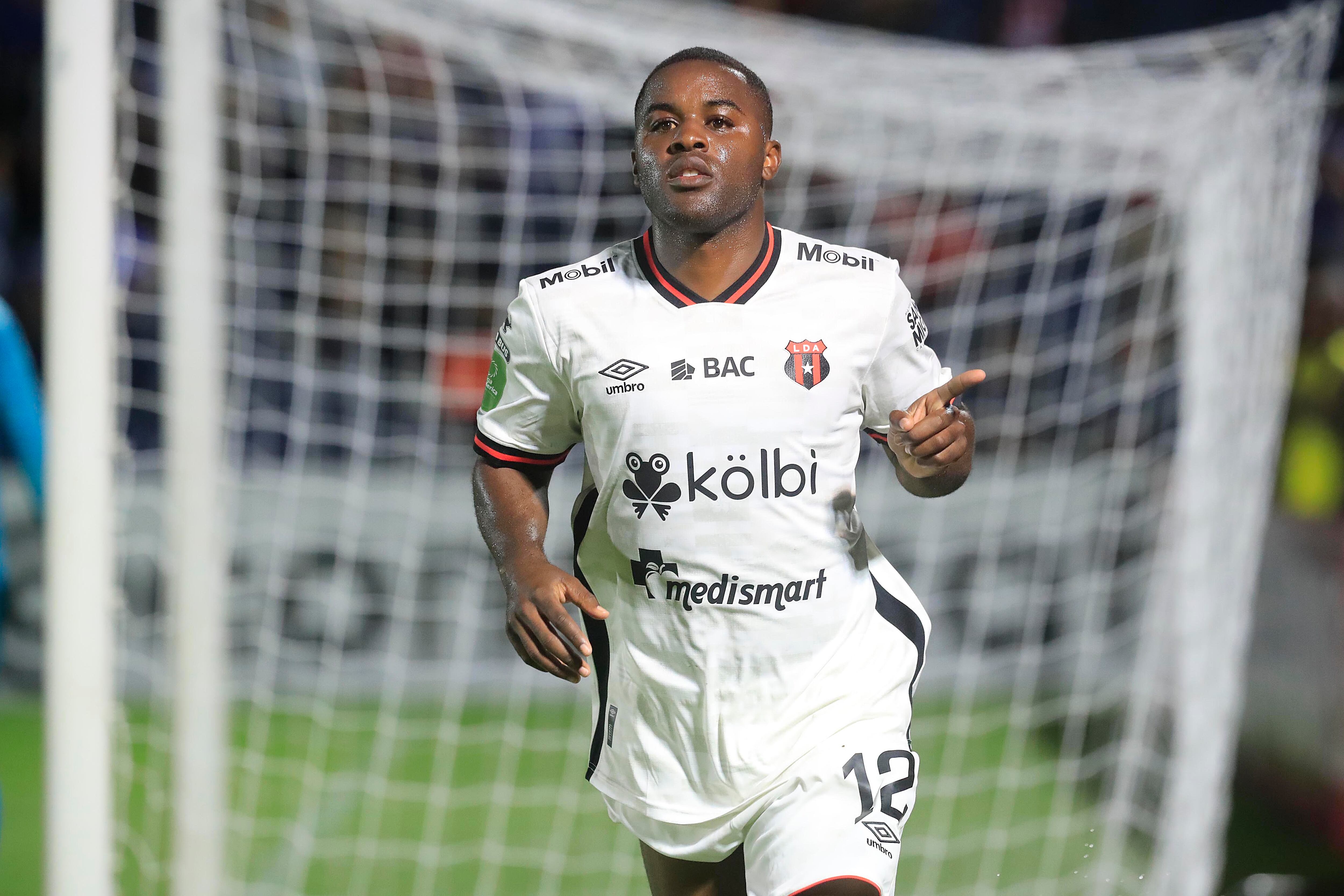 28/09/2023    Estadio Fello Meza, Cartago. El Club Sport Cartaginés recibió a la Liga Deportiva Alajuelense, en partido de la ida de los cuartos de final de la Copa Centroamericana de CONCACAF.