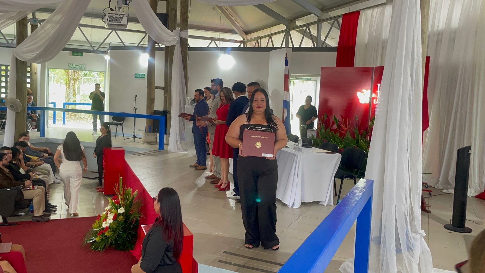 Yazmín Vega obtuvo el primer título universitario de su familia
