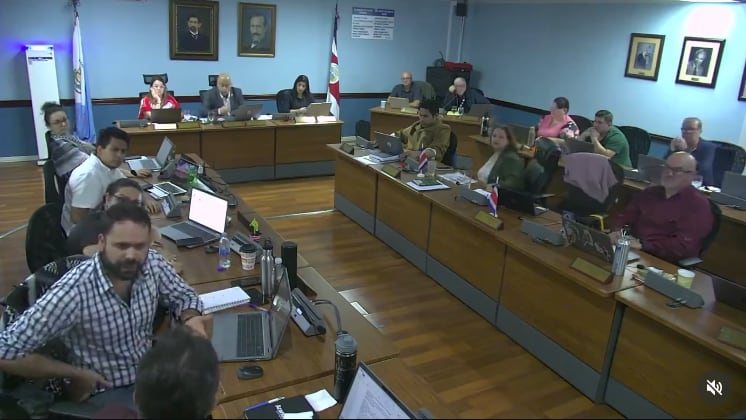 Consejo Municipal de Montes de Oca terminó en pleito el lunes