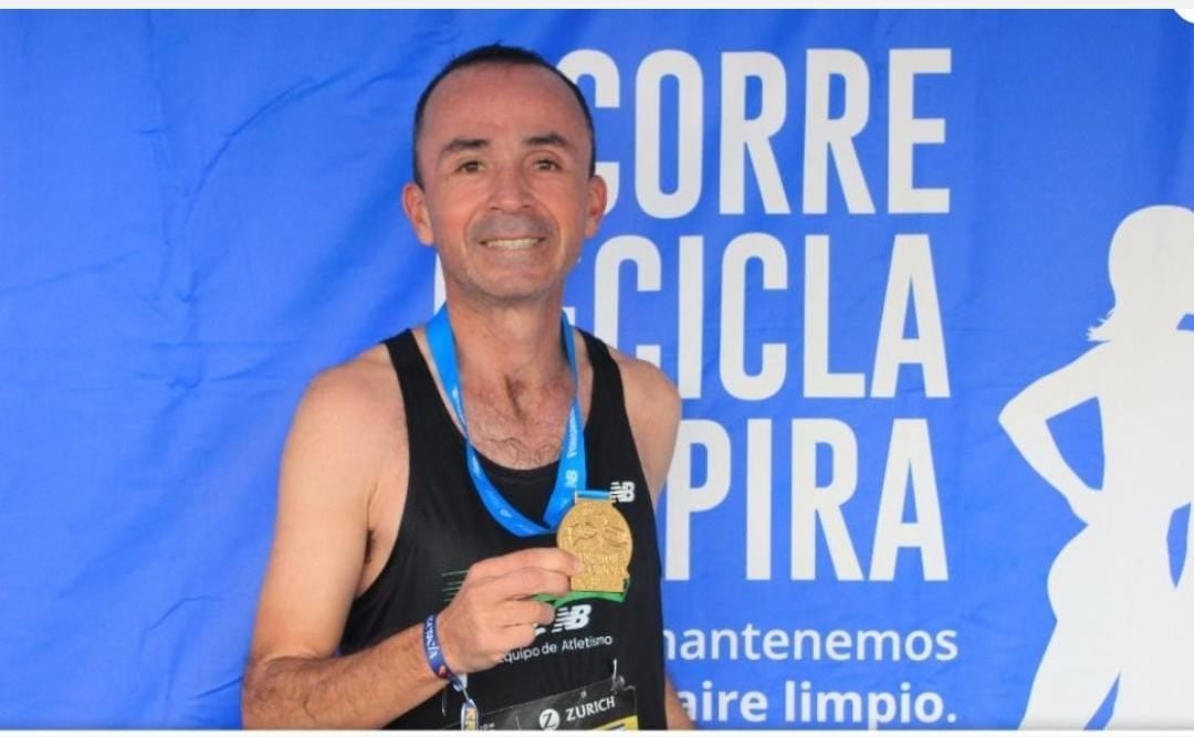 Juan Carlos Badilla, tico que participó en la Maratón de Valencia. Cortesía.