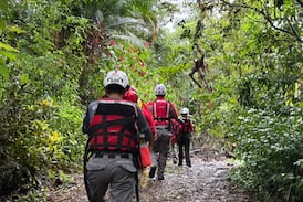 Hallan cuerpo de mujer que fue arrastrada por cabeza de agua en catarata