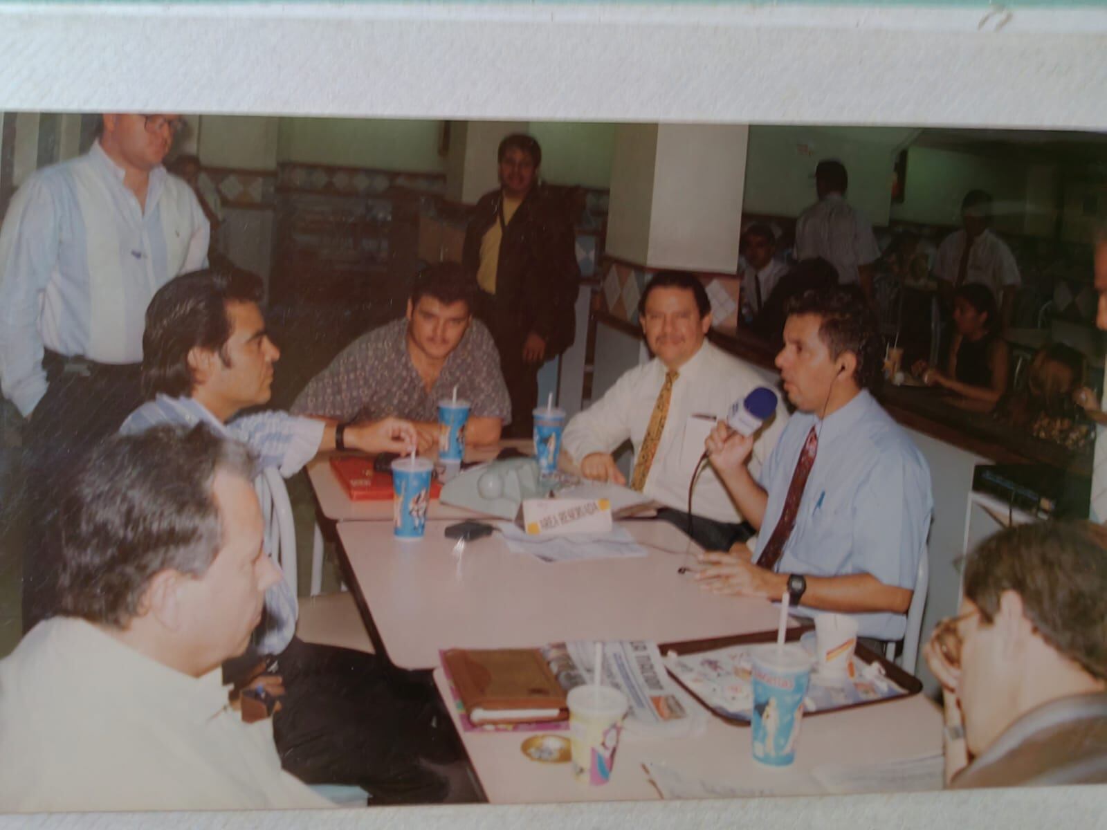 El el barrio Cristo del Rosario, en Managua, el 13 de agosto de 1949, nació Ramón Ernesto Urbina Brizuela, quien a los 10 años se enamoró a primera vista de la radio y terminó casado con ella hasta el día de hoy